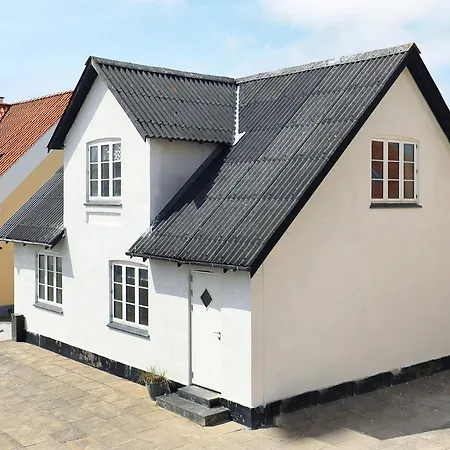 4 Star In Ferienhaus Løkken
