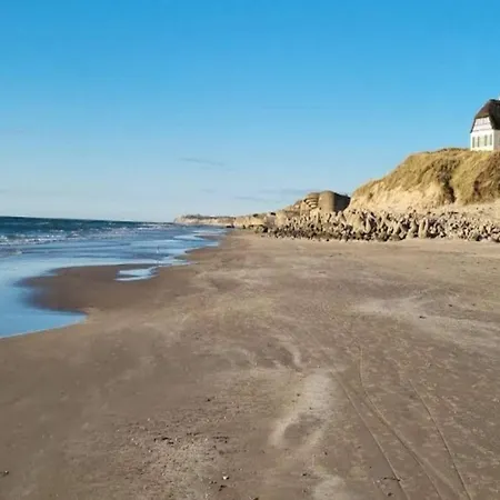 6 Person In Lokken-by Traum