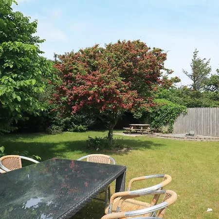 6 Person In Lokken-by Traum