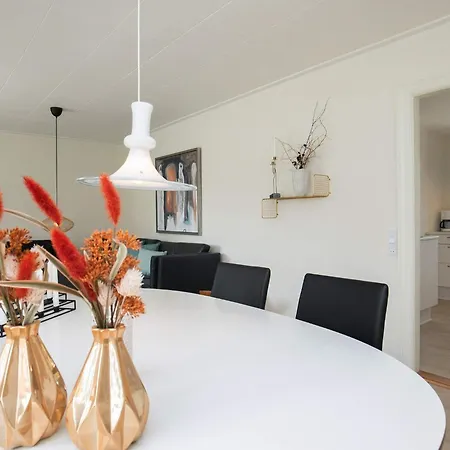 6 Person In Lokken-by Traum * Løkken