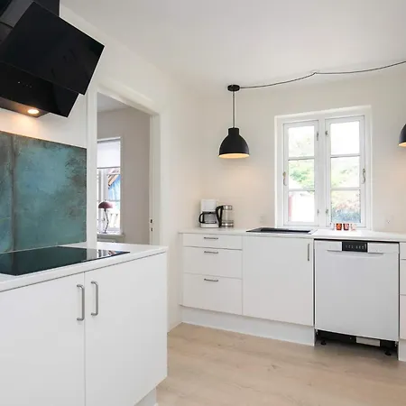 6 Person In Lokken-by Traum