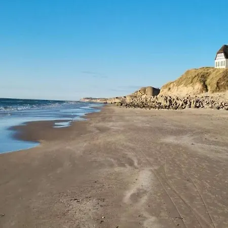 6 Person In Lokken-by Traum *